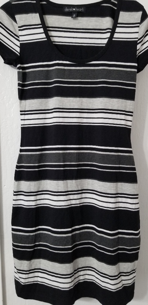 Stretchy bodycon silhouette shirt dress
